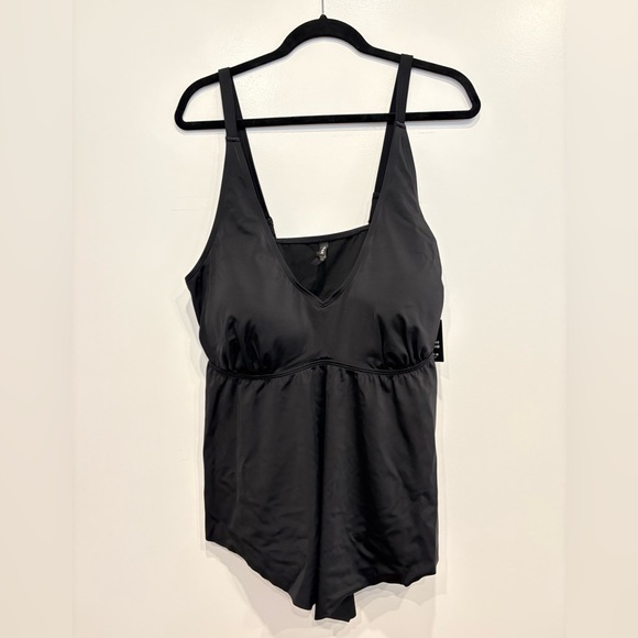 torrid Other - Torrid Black Wire-Free Tankini - Size 2 - New!